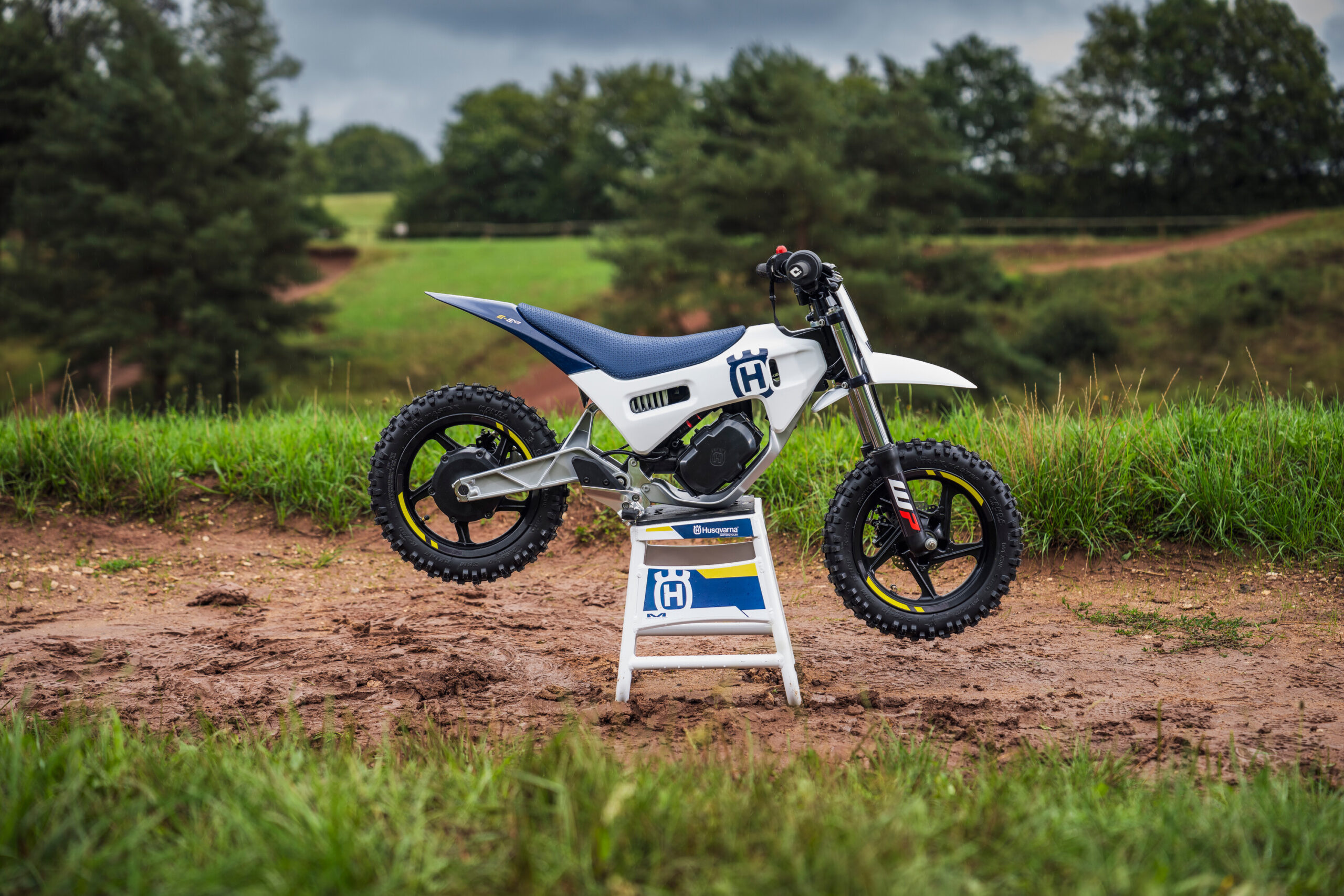 Electric dirt 2024 bike husqvarna